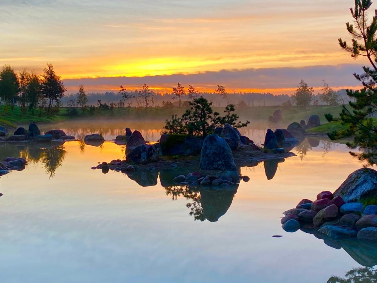 Japoniskas Sodas Medomiskiai Exteriör bild